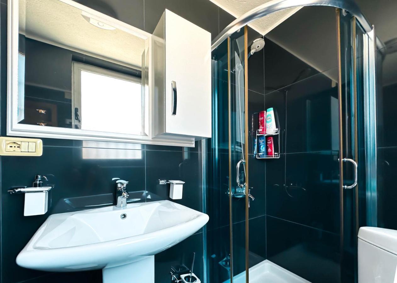 Cozy Elegance Above Korca 아파트 외부 사진
