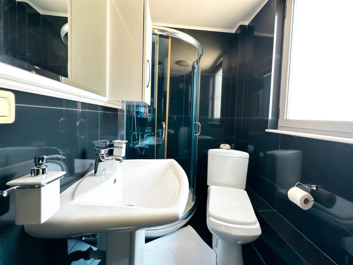 Cozy Elegance Above Korca 아파트 외부 사진